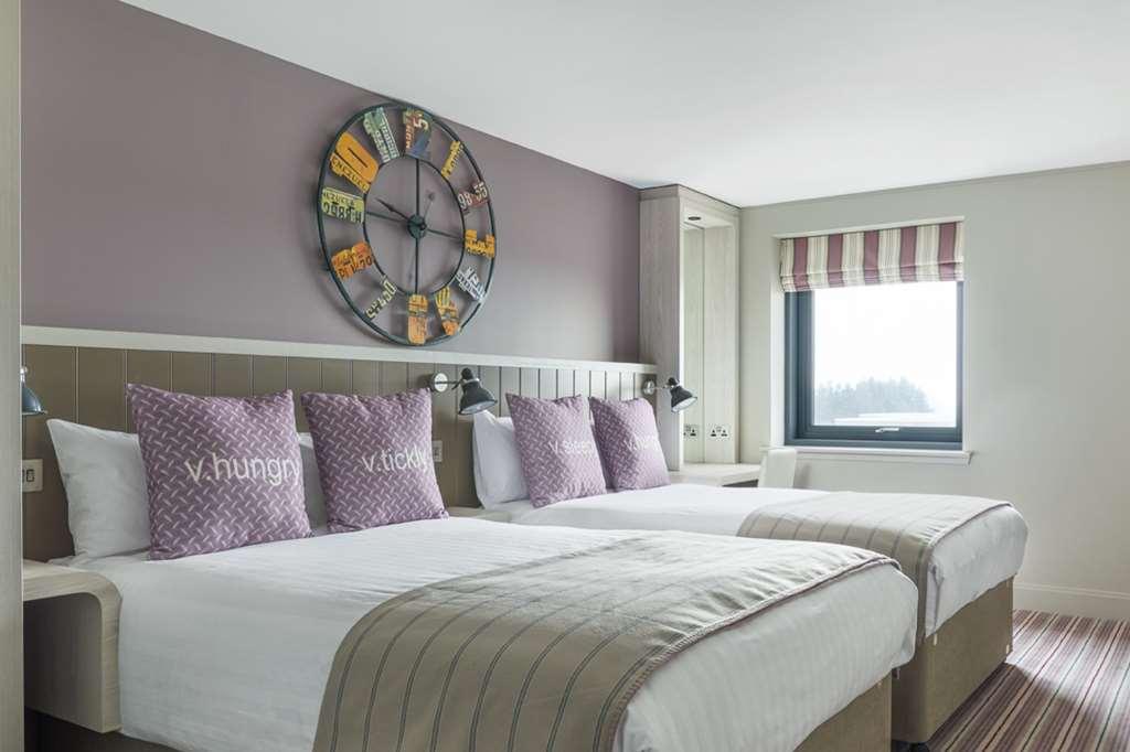 Village Hotel Aberdeen Pokoj fotografie